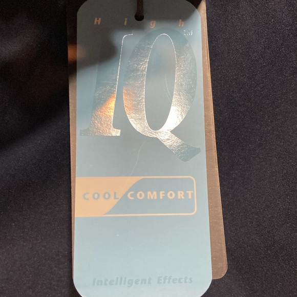 NVO Golf Capri Navy size 6 New With Tags! 11037 - Picture 13 of 14